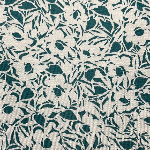 Talbots Green and White Sleeveless Ruched Blouse with Plunge V-Neck - Picture 7 of 7